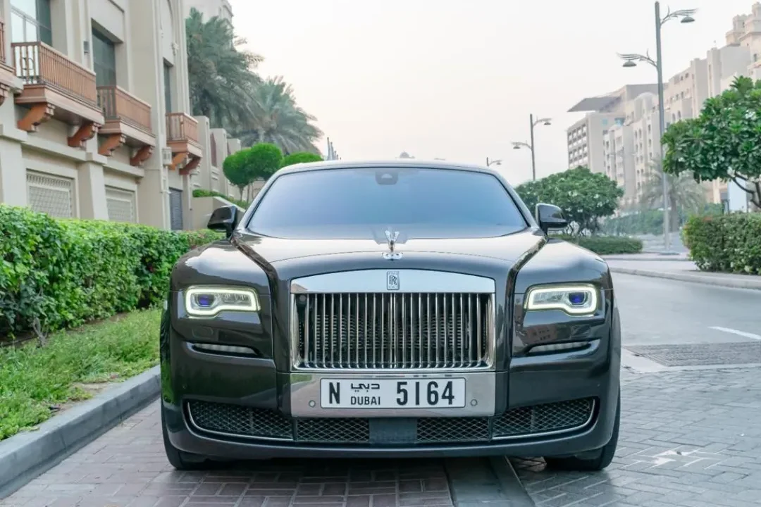 Rolls-Royce luxury desert safari
